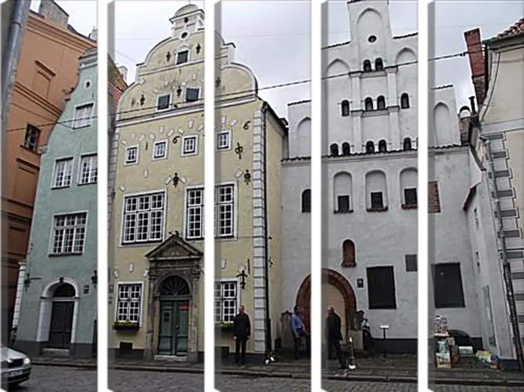 Three brothers in Old Riga. - Три брата в Старой Риге. Three brothers in Old Riga. - Три брата в Старой Риге.Архитектура<br>Модульная картина из 5 частей . Любые размеры и конфигурации на выбор. Материал печати: натуральный холст.<br>Размер: 90x68 см., 120x90 см., 150x113 см.;