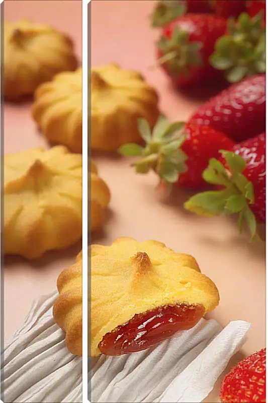 Печенье с клубничной начинкой Печенье с клубничной начинкойКухня<br>Модульная картина из 2 частей . Любые размеры и конфигурации на выбор. Материал печати: натуральный холст.<br>Размер: 60x90 см., 80x120 см., 100x150 см.;