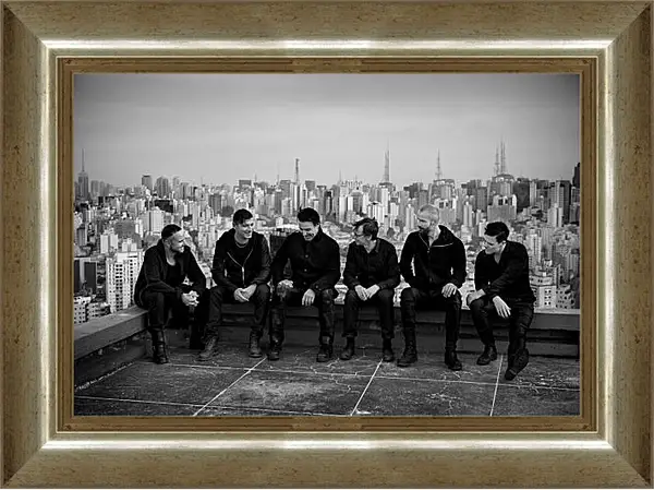 Картина в раме - Рамштайн на крыше