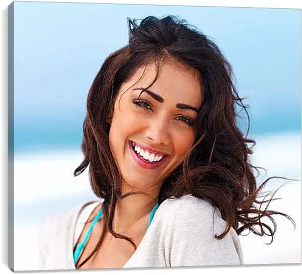 Постер на подрамнике - Белоснежная улыбка