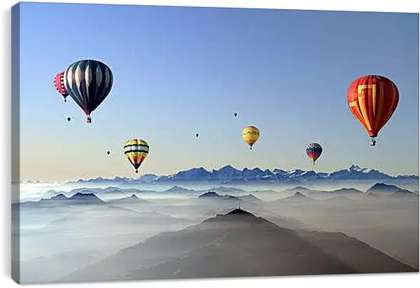Постер на подрамнике - Воздушные шары над горами