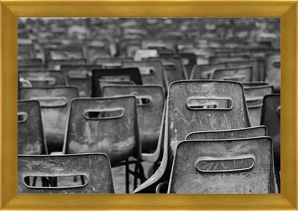 Картина в раме - Ожидание верующих