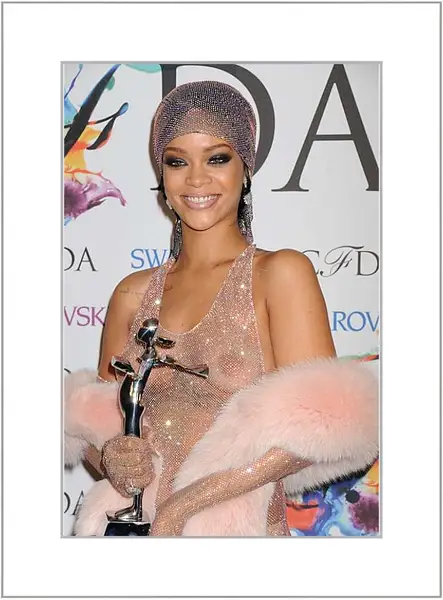 Картина в раме - Рианна. Rihanna