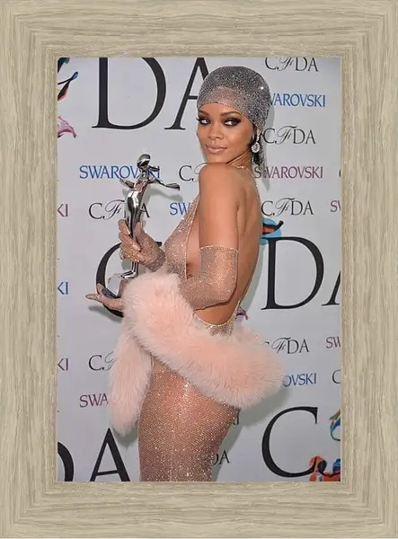 Картина в раме - Рианна. Rihanna