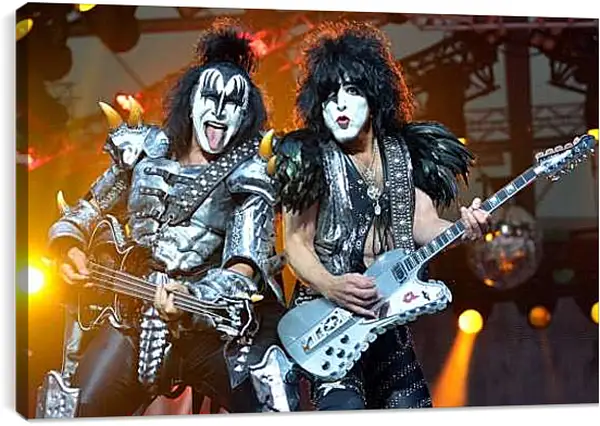 Постер на подрамнике - Кисс. Kiss