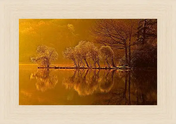 Картина в раме - Осень