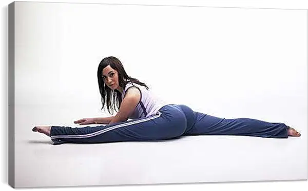 Постер на подрамнике - Девушка в шпагате