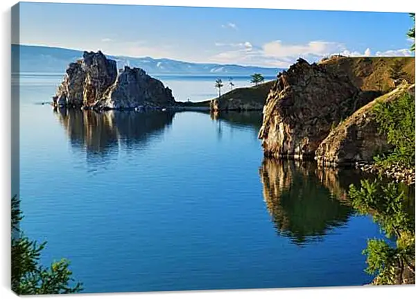 Постер на подрамнике - Ясный день на озере. Байкал