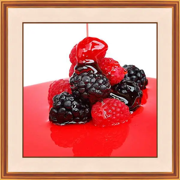 Картина в раме - Малина и ежевика. Ягодное искушение.