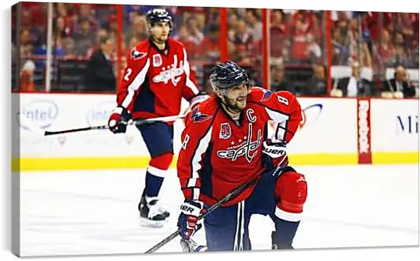 Постер на подрамнике - Александр Овечкин на одном колене. Вашингтон Кэпиталз