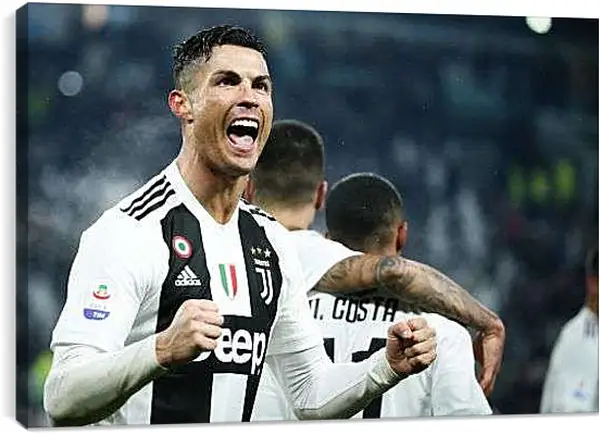 Постер на подрамнике - Криштиану Роналду в Ювентусе.