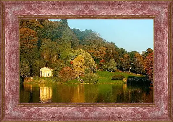 Картина в раме - Осень