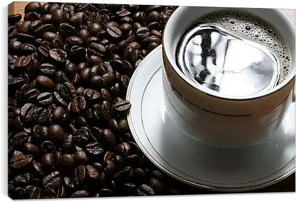 Постер на подрамнике - Чашка кофе и зёрна на столе. Кофейное утро.