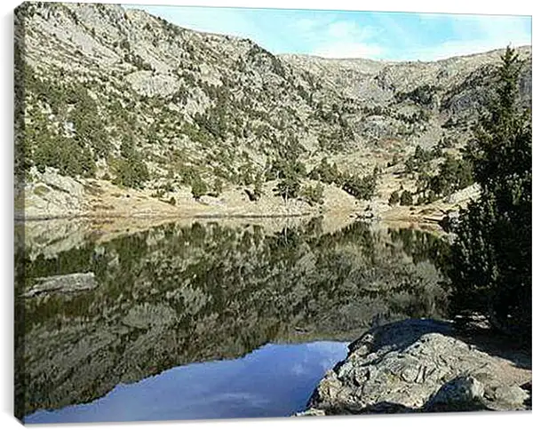 Постер на подрамнике - Лак Ашар