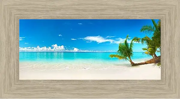 Картина в раме - Белые облака над морем