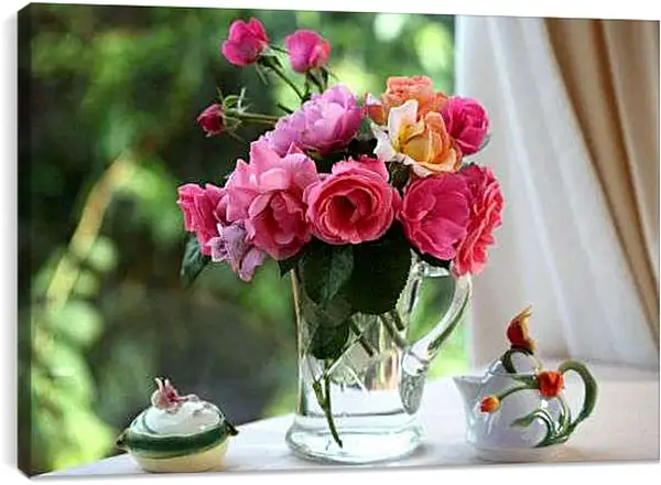 Постер на подрамнике - Розы на столе