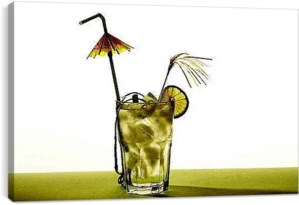 Постер на подрамнике - Коктейль с трубочкой. Освежающий Момент.