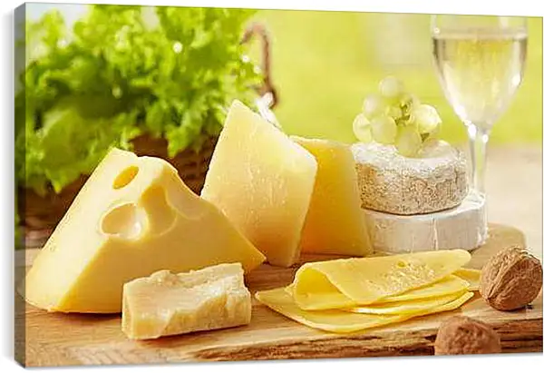 Постер на подрамнике - Сыр, орехи, виноград и бокал вина. Сырная идиллия.