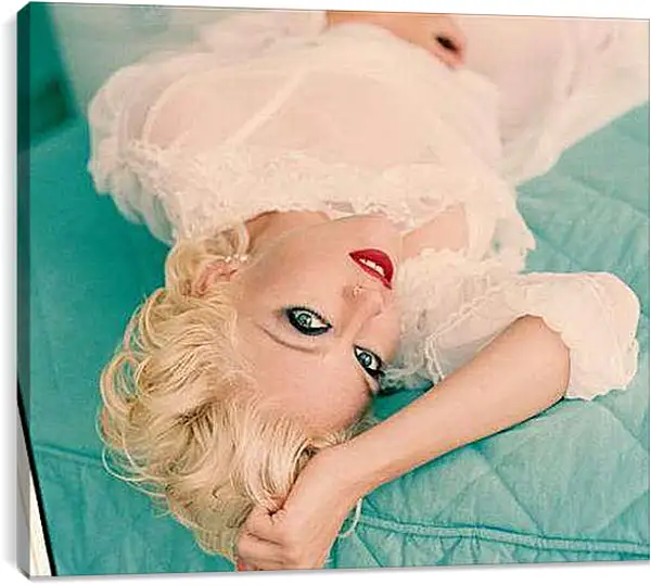 Постер на подрамнике - Madonna - Мадонна
