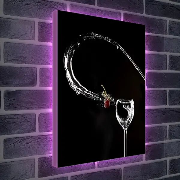 Лайтбокс световая панель - Фигура из воды и фруктов. Вишневый миг.