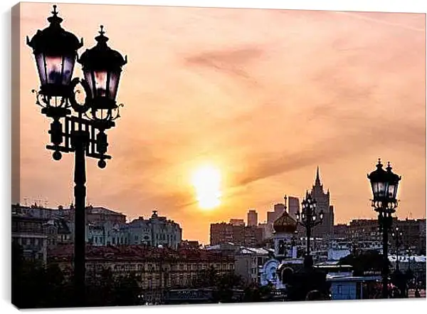 Постер на подрамнике - Солнце над городом