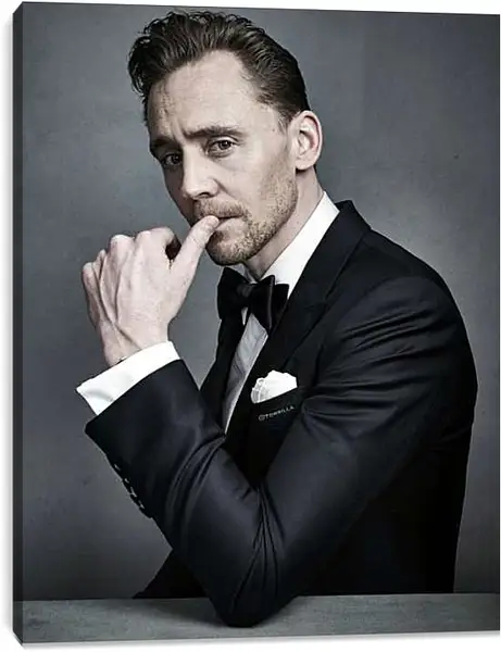 Постер на подрамнике - Том Хиддлстон. Thomas Hiddleston
