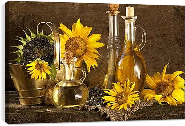 Постер на подрамнике - Подсолнухи и три бутылки подсолнечного масла. Солнечная симфония вкуса.