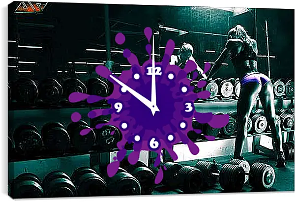 Часы картина - Блондинка в спортзале