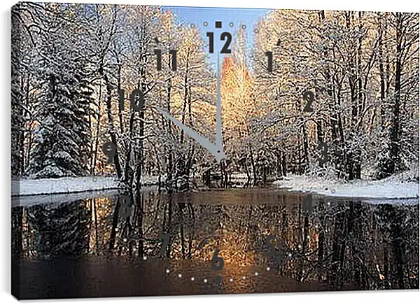 Часы картина - Немного снега в лесу
