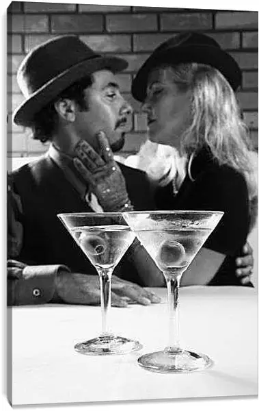 Постер на подрамнике - Пара за коктейлем