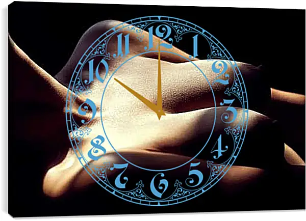 Часы картина - Падающий свет на грудь девушки