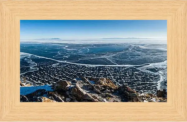 Картина в раме - Озеро зимой. Байкал