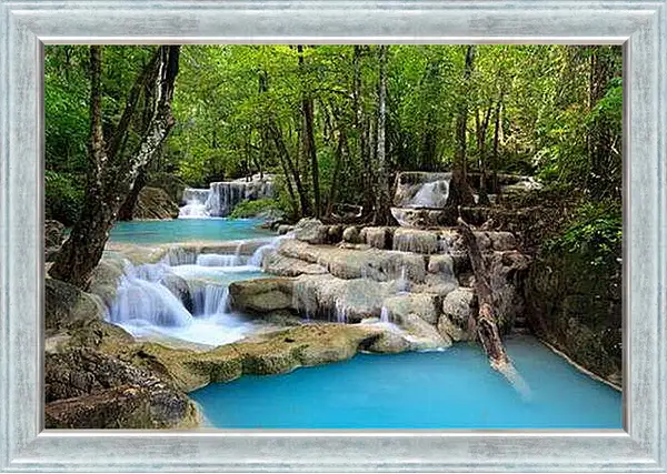 Картина в раме - Небольшой водопад в лесу
