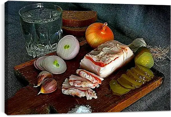 Постер на подрамнике - Лук, чеснок, сало и солёный огурец на досточке. Натюрморт с салом.