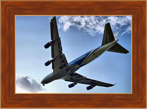 Картина в раме - Самолет в небе