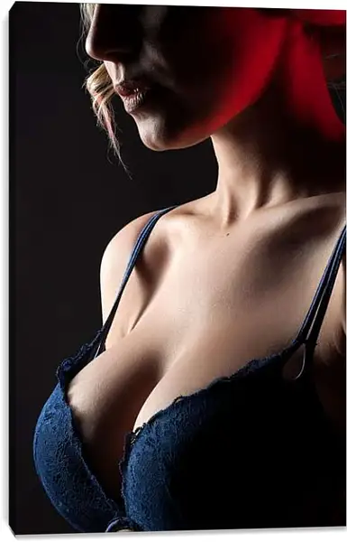 Постер на подрамнике - Девушка в синем бельё