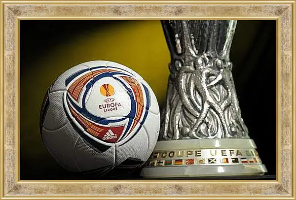 Картина в раме - Мяч и кубок УЕФА