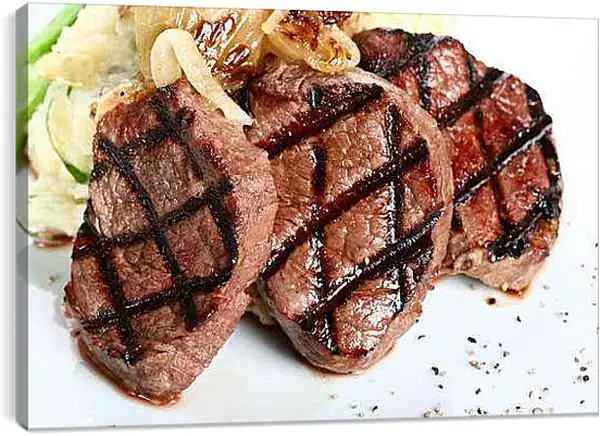 Постер на подрамнике - Медальоны из телятины. Аппетитное трио.