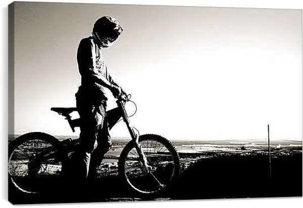 Постер на подрамнике - Велосипедист в шлеме