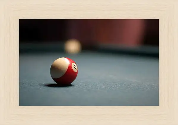 Картина в раме - Бильярдный шар