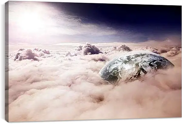 Постер на подрамнике - Земля и густые облака