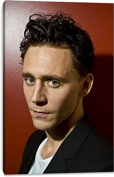 Постер на подрамнике - Том Хиддлстон. Thomas Hiddleston