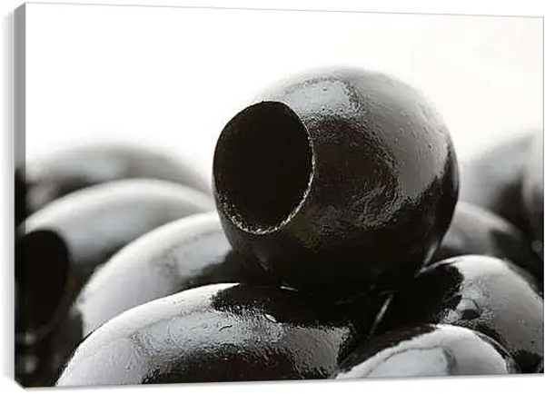 Постер на подрамнике - Маслины без косточек. Черные Оливки.