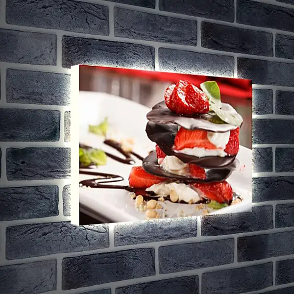 Лайтбокс световая панель - Десерт с клубникой. Сладкое искушение.