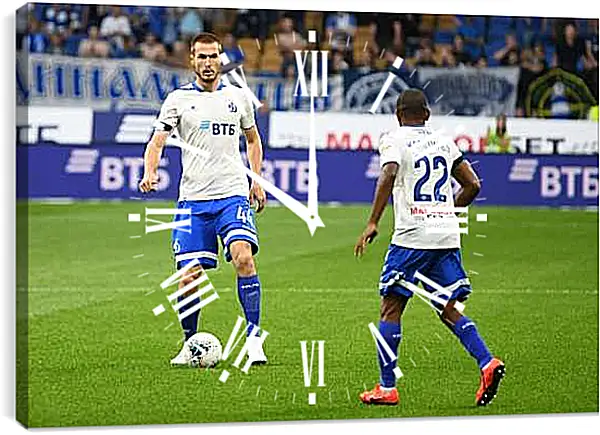 Часы картина - Контроль мяча. ФК Динамо Москва. FC Dynamo Moscow