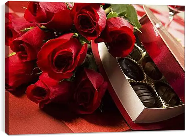 Постер на подрамнике - Красные розы и конфеты