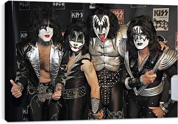 Постер на подрамнике - Кисс. Kiss
