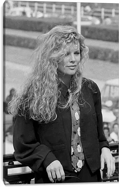 Постер на подрамнике - Ким Бейсингер. Kim Basinger