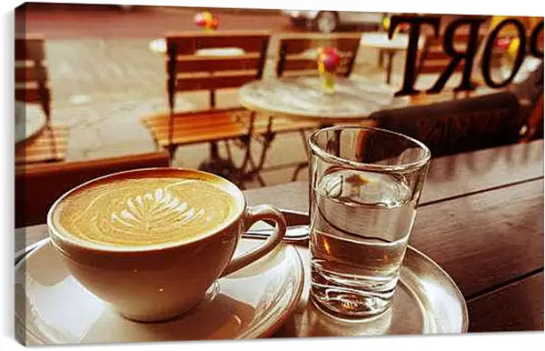 Постер на подрамнике - Чашка капучино. Кафе. Утреннее спокойствие.