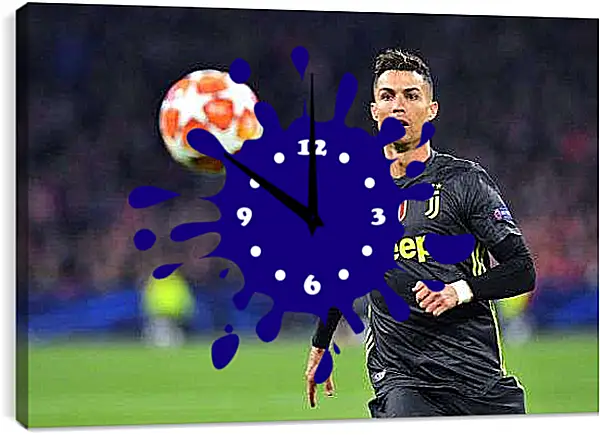 Часы картина - Криштиану Роналду и мяч